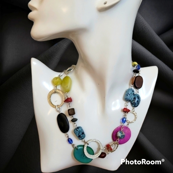 3/$30 VTG Colorful Rainbow Acrylic Beaded Chain Necklace - Picture 1 of 8